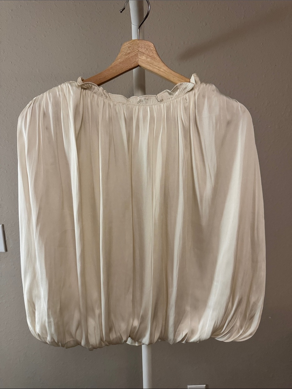 Easel, Silky Ivory Bubble Hem Blouse, NWT, L